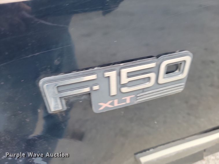 image for item LD9066 1995 Ford F150  pickup truck