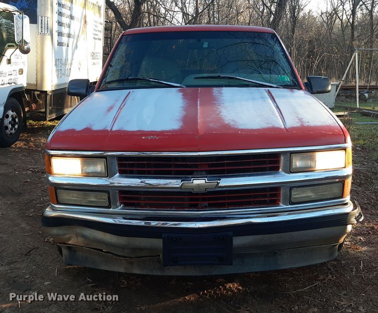 image for item LD9087 1996 Chevrolet C1500  Ext. Cab pickup truck