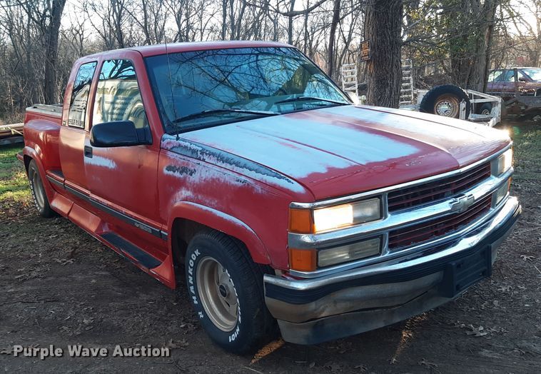 image for item LD9087 1996 Chevrolet C1500  Ext. Cab pickup truck