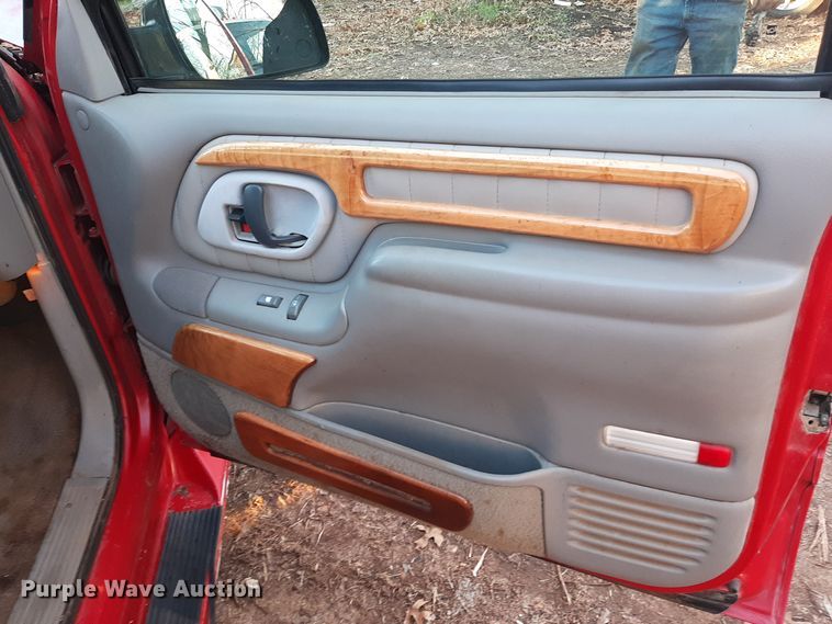 image for item LD9087 1996 Chevrolet C1500  Ext. Cab pickup truck