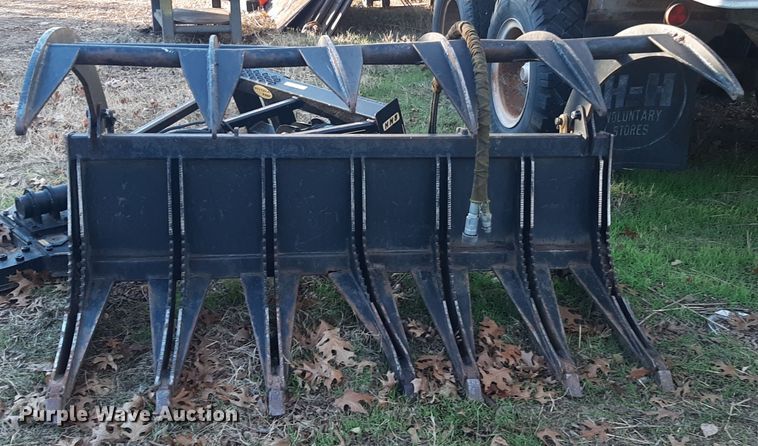 image for item LD9092 72" W skid steer grapple