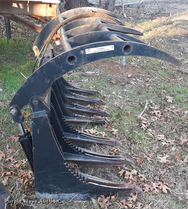image for item LD9092 72" W skid steer grapple