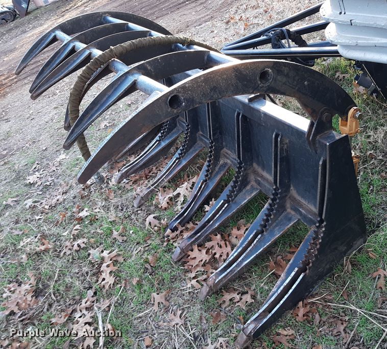 image for item LD9092 72" W skid steer grapple