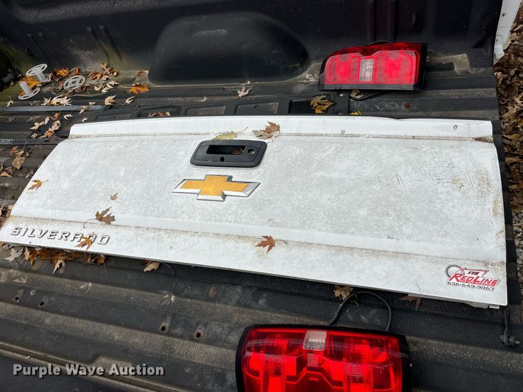 image for item LD9874 2018 Chevrolet Silverado 3500  Truck bed