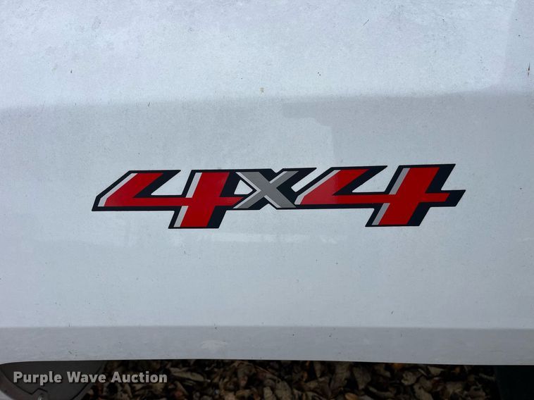 image for item LD9874 2018 Chevrolet Silverado 3500  Truck bed