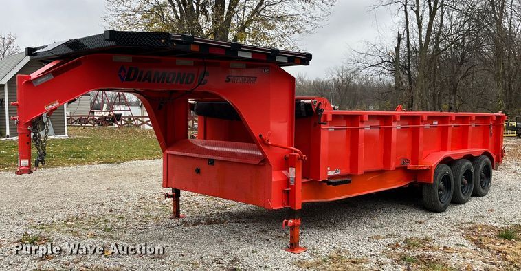 image for item LD9876 2021 Road Clipper 46UFU2034M1237893  dump trailer