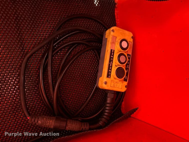 image for item LD9876 2021 Road Clipper 46UFU2034M1237893  dump trailer