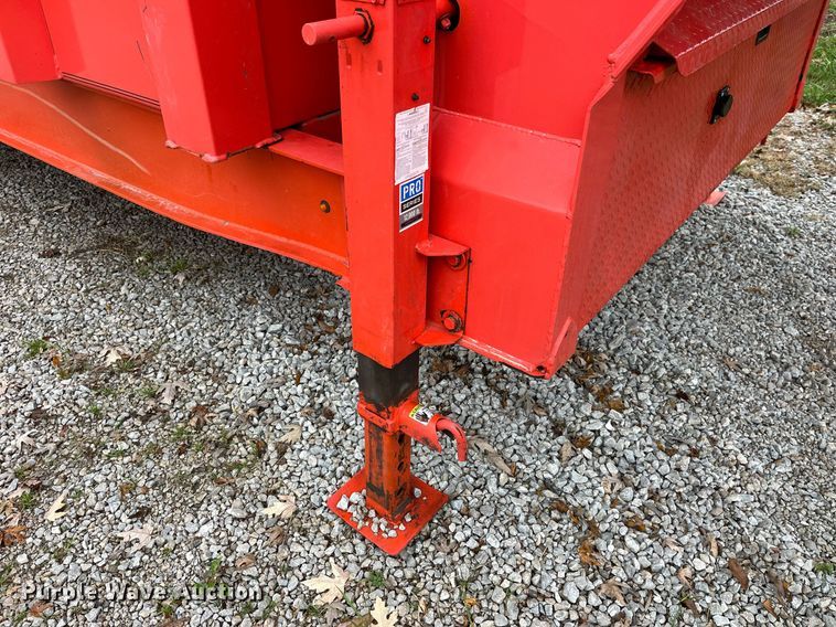 image for item LD9876 2021 Road Clipper 46UFU2034M1237893  dump trailer