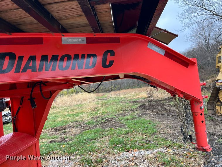 image for item LD9876 2021 Road Clipper 46UFU2034M1237893  dump trailer