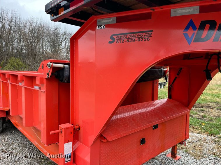 image for item LD9876 2021 Road Clipper 46UFU2034M1237893  dump trailer