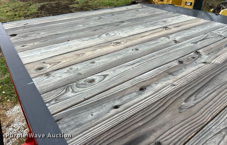 image for item LD9876 2021 Road Clipper 46UFU2034M1237893  dump trailer