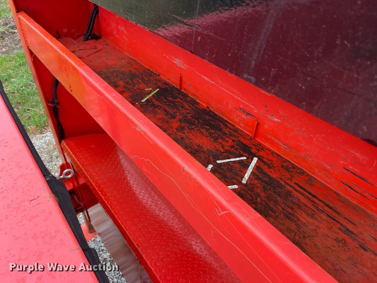 image for item LD9876 2021 Road Clipper 46UFU2034M1237893  dump trailer