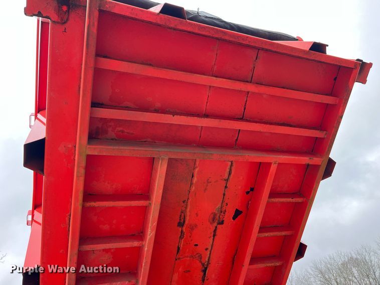 image for item LD9876 2021 Road Clipper 46UFU2034M1237893  dump trailer