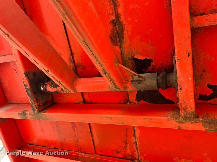 image for item LD9876 2021 Road Clipper 46UFU2034M1237893  dump trailer