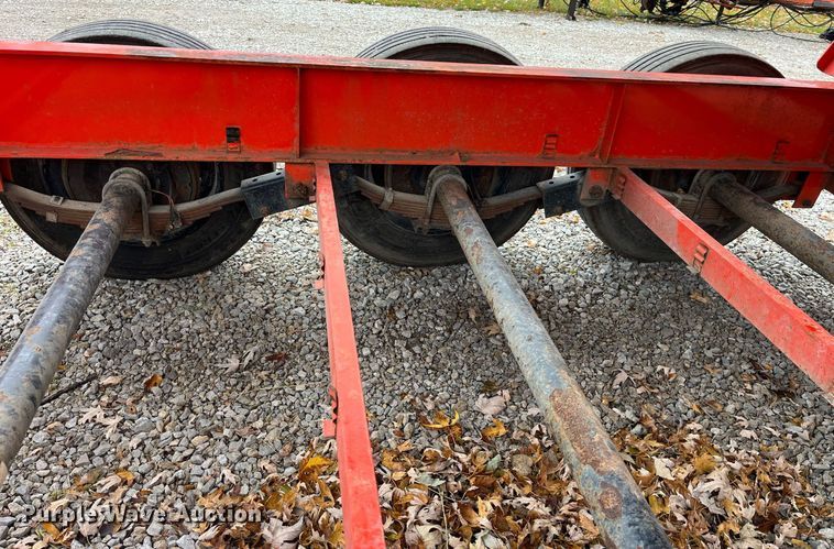 image for item LD9876 2021 Road Clipper 46UFU2034M1237893  dump trailer