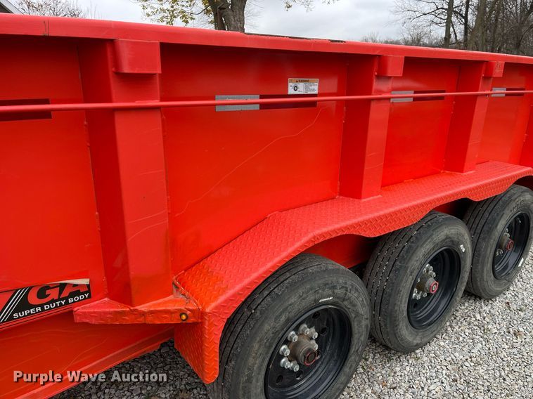 image for item LD9876 2021 Road Clipper 46UFU2034M1237893  dump trailer