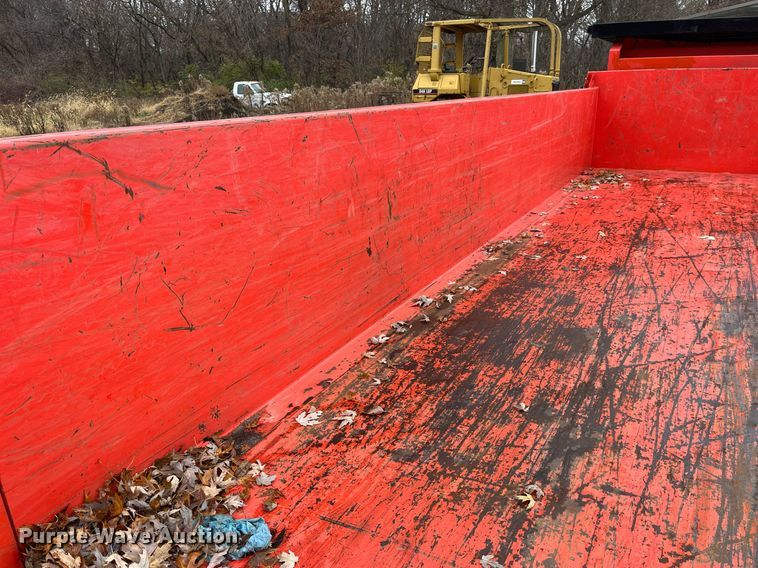 image for item LD9876 2021 Road Clipper 46UFU2034M1237893  dump trailer