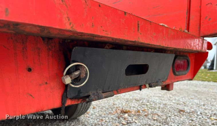 image for item LD9876 2021 Road Clipper 46UFU2034M1237893  dump trailer