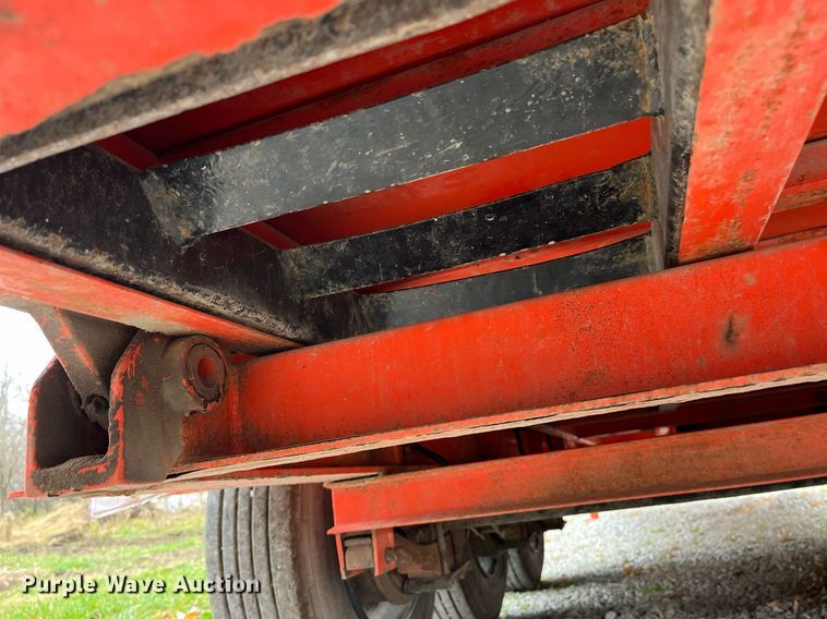 image for item LD9876 2021 Road Clipper 46UFU2034M1237893  dump trailer