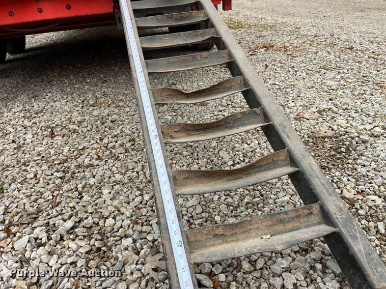 image for item LD9876 2021 Road Clipper 46UFU2034M1237893  dump trailer