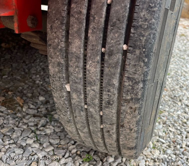 image for item LD9876 2021 Road Clipper 46UFU2034M1237893  dump trailer