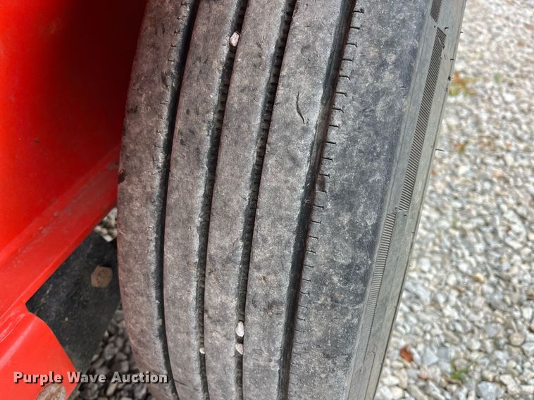 image for item LD9876 2021 Road Clipper 46UFU2034M1237893  dump trailer