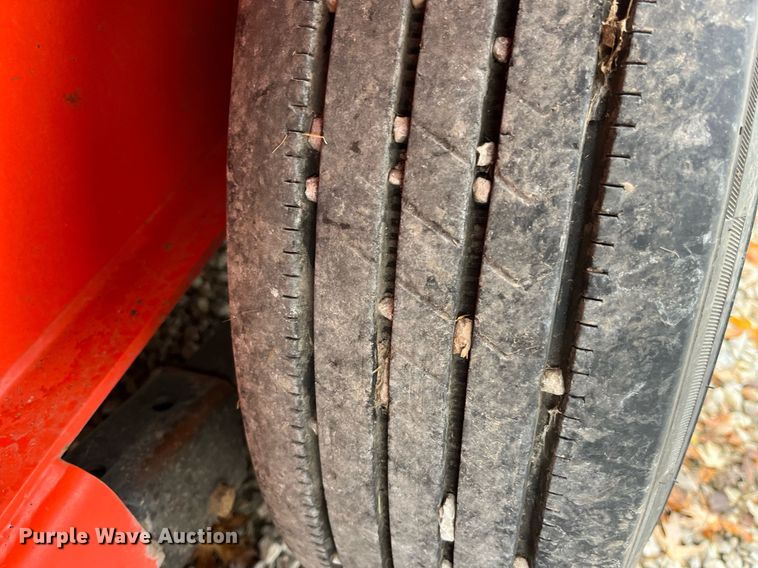 image for item LD9876 2021 Road Clipper 46UFU2034M1237893  dump trailer