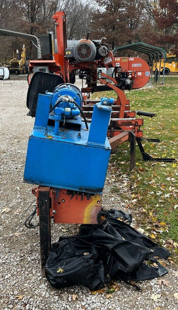 image for item LD9877 Wood-mizer  sawmill