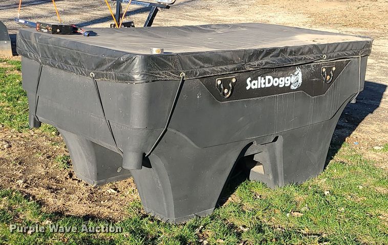 image for item LJ9387 Salt Dogg SHPE2000  salt spreader