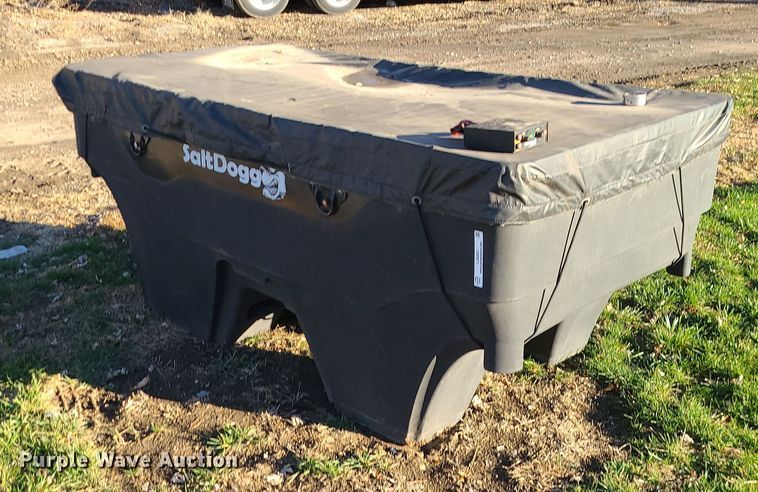 image for item LJ9387 Salt Dogg SHPE2000  salt spreader