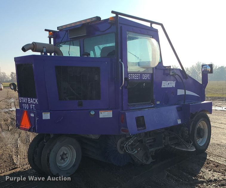 image for item LJ9392 2003 Elgin Series P  street sweeper