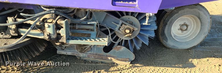 image for item LJ9392 2003 Elgin Series P  street sweeper