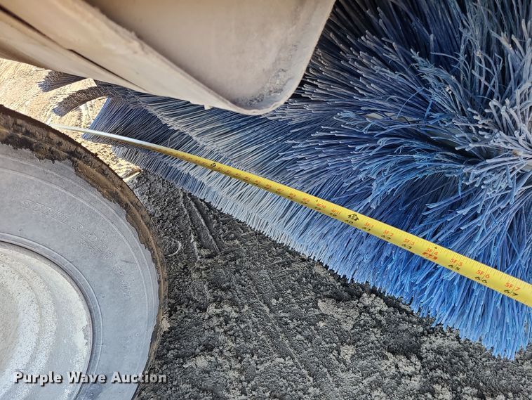 image for item LJ9392 2003 Elgin Series P  street sweeper