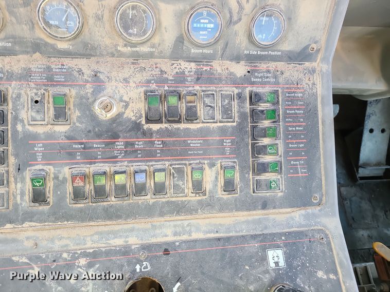 image for item LJ9392 2003 Elgin Series P  street sweeper