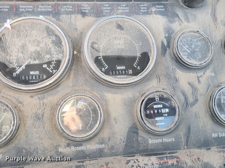 image for item LJ9392 2003 Elgin Series P  street sweeper