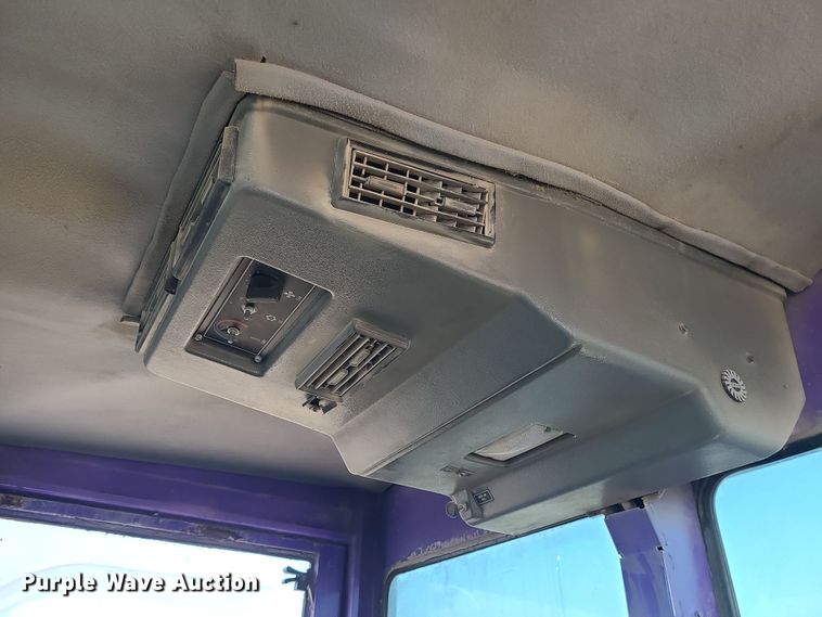 image for item LJ9392 2003 Elgin Series P  street sweeper