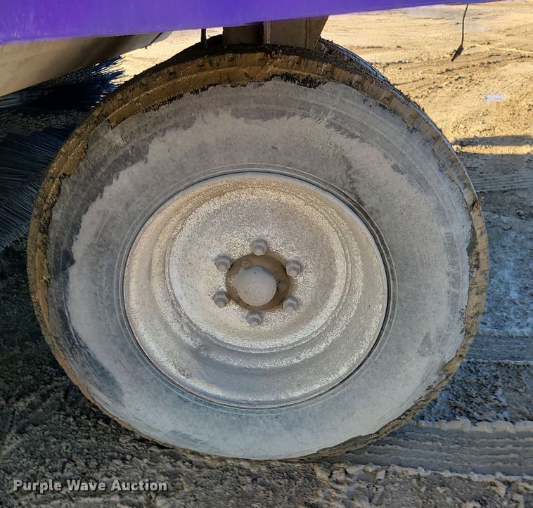 image for item LJ9392 2003 Elgin Series P  street sweeper