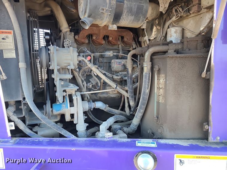 image for item LJ9392 2003 Elgin Series P  street sweeper