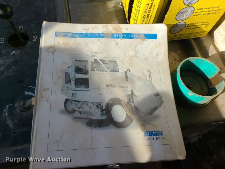 image for item LJ9392 2003 Elgin Series P  street sweeper