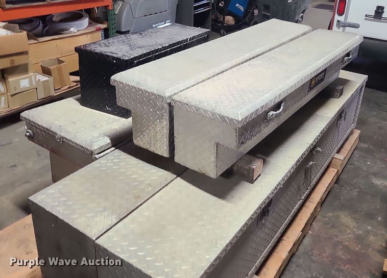 image for item LJ9401 (6) Aluminum tool boxes