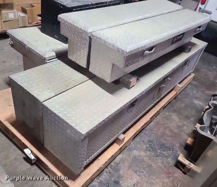 image for item LJ9401 (6) Aluminum tool boxes