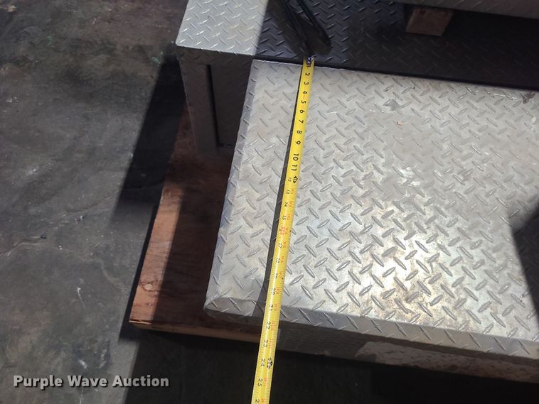 image for item LJ9401 (6) Aluminum tool boxes