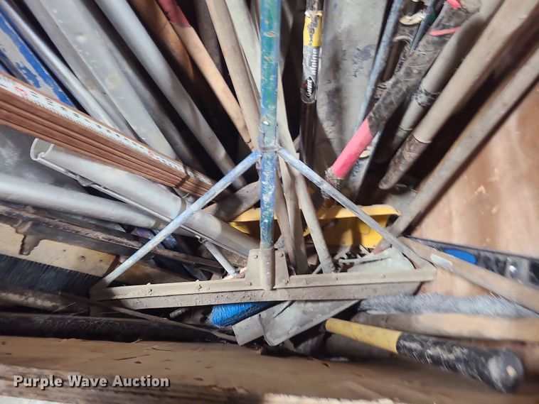 image for item LJ9402 Concrete equip