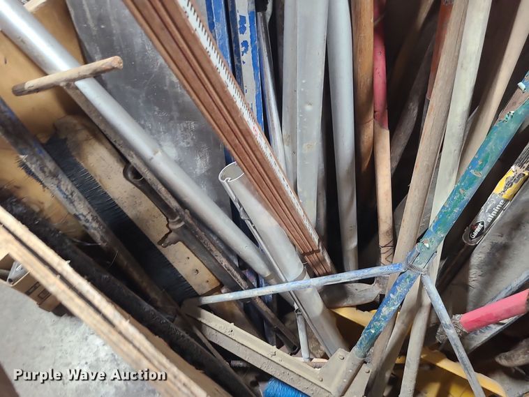 image for item LJ9402 Concrete equip