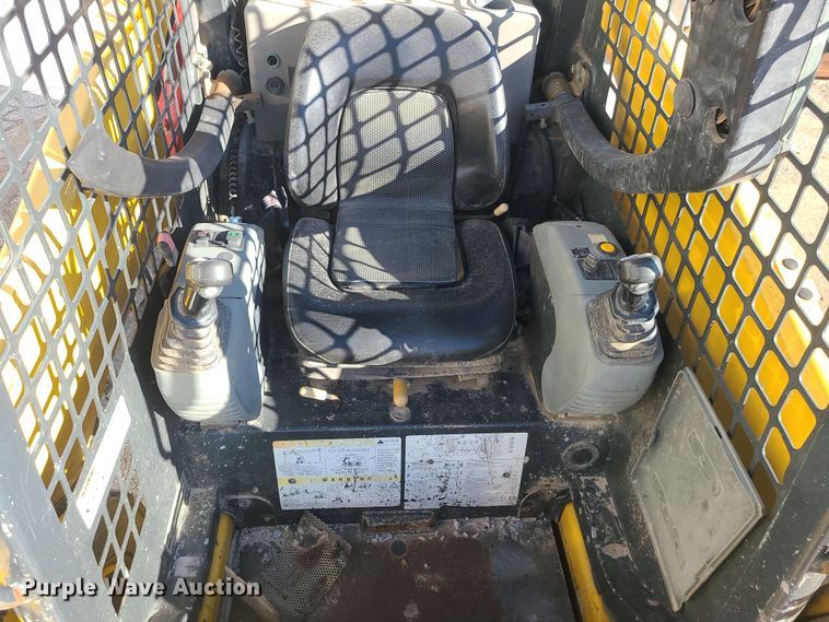 image for item LJ9406 2008 Komatsu SK1020-5N  skid steer loader