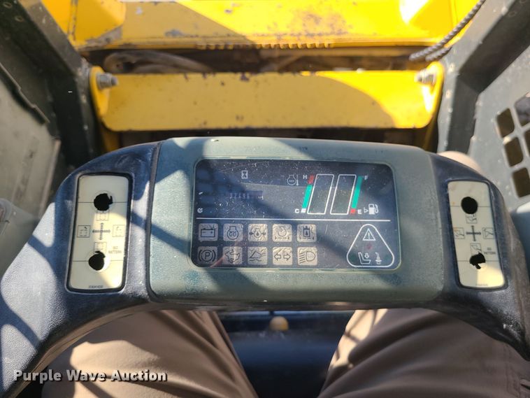 image for item LJ9406 2008 Komatsu SK1020-5N  skid steer loader