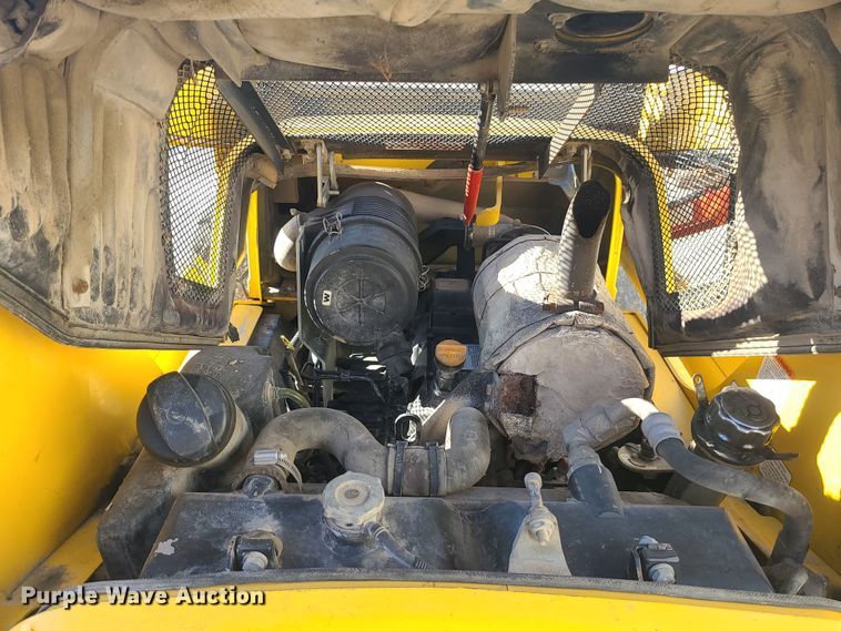 image for item LJ9406 2008 Komatsu SK1020-5N  skid steer loader