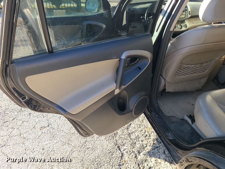 image for item LJ9409 2007 Toyota RAV4  SUV