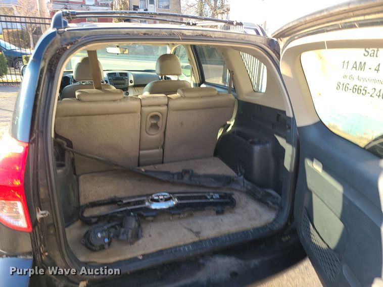 image for item LJ9409 2007 Toyota RAV4  SUV