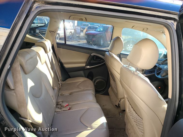 image for item LJ9409 2007 Toyota RAV4  SUV